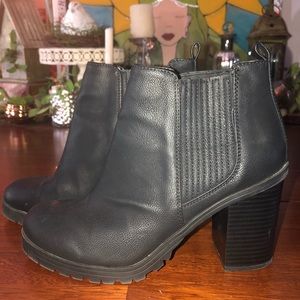 Sam&Libby Black Platforms